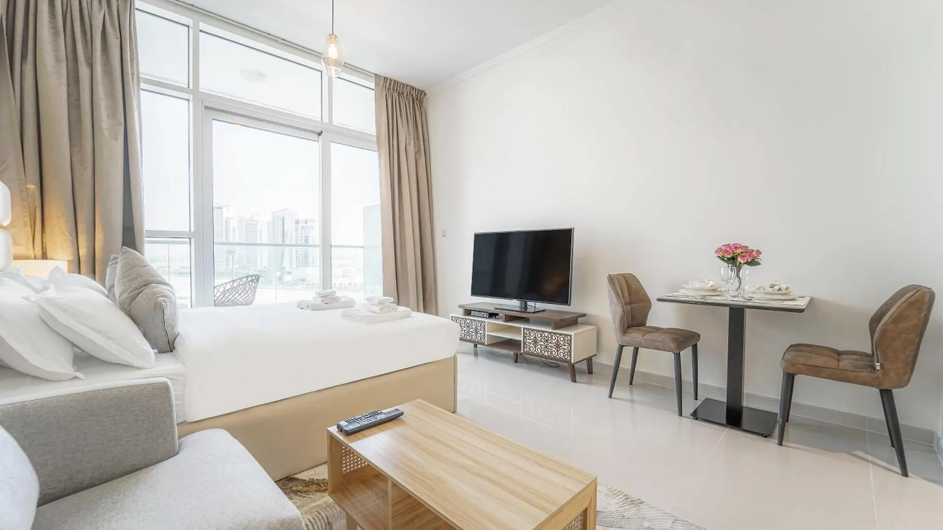 Studio In Damac H1 By Deleguest Dubai