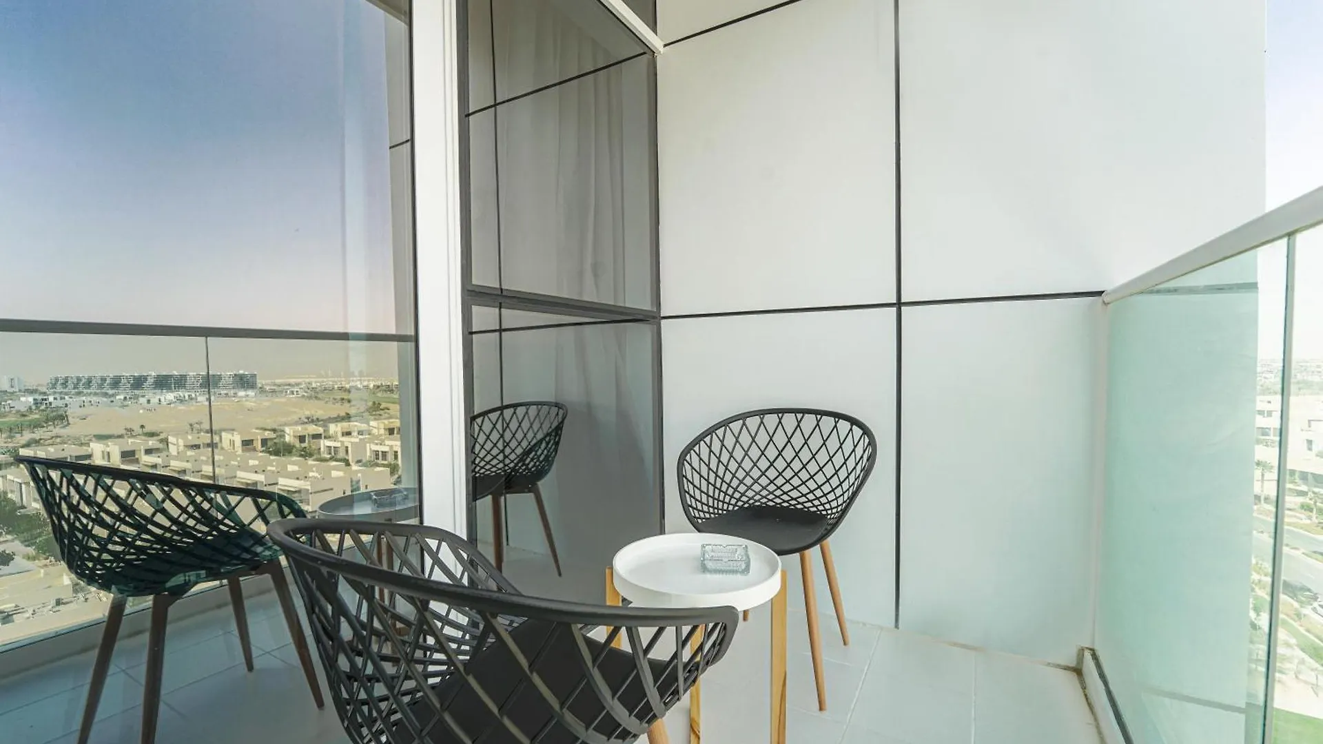 Apartment Studio In Damac H1 By Deleguest Dubai